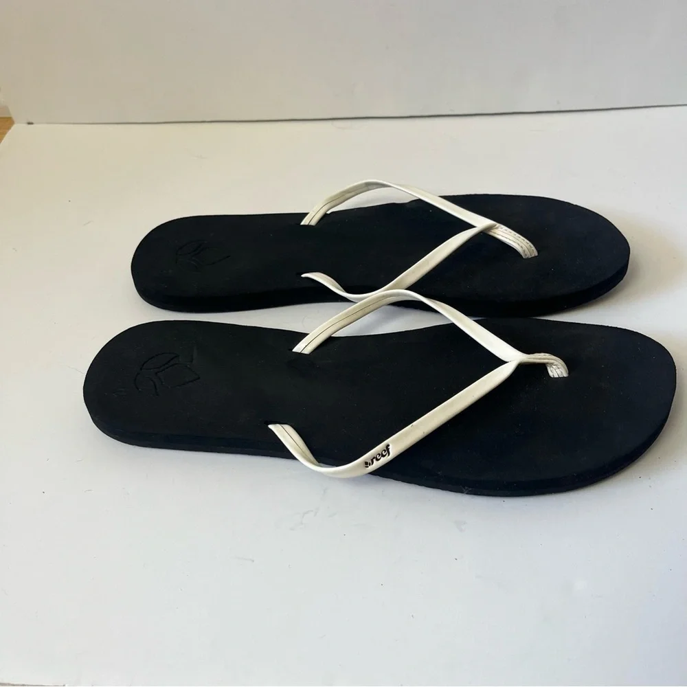 Reef‎ Black and White Flip Flops Sandals Women's 11